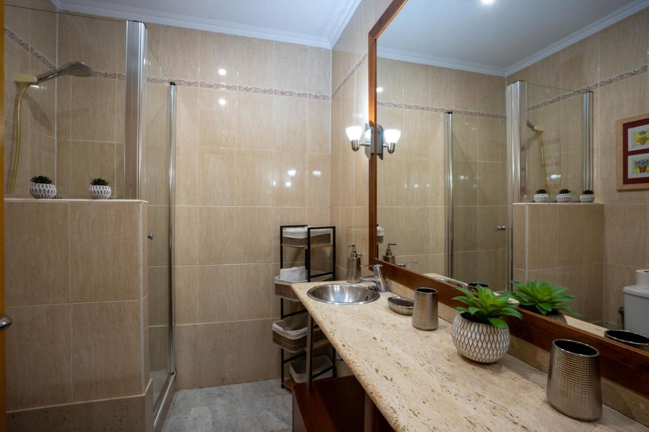 Reina Aixa- Apartamento Centro Granada Eksteriør billede