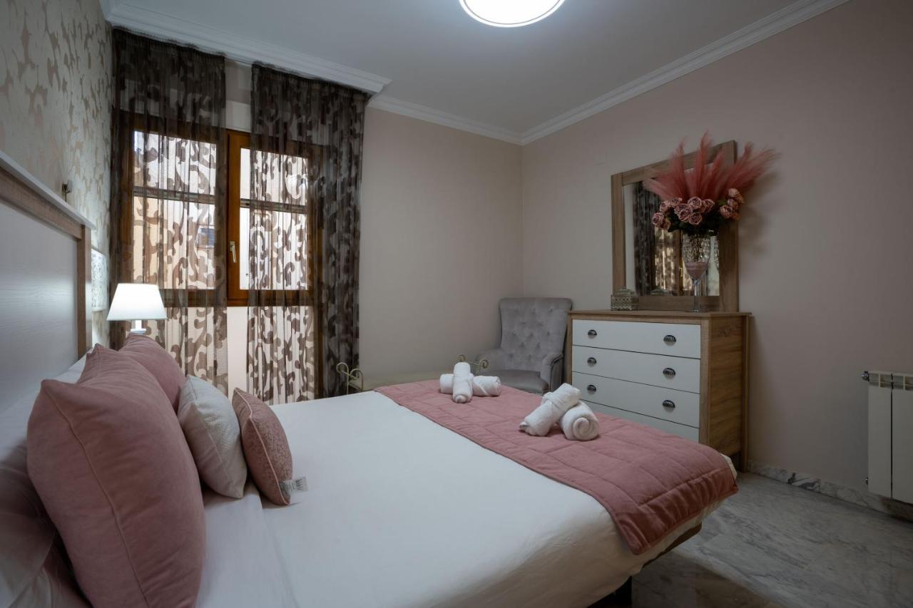 Reina Aixa- Apartamento Centro Granada Eksteriør billede