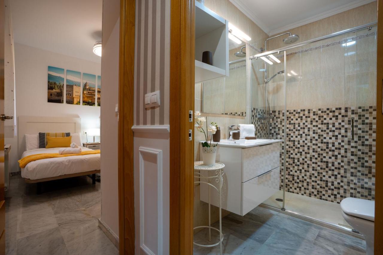Reina Aixa- Apartamento Centro Granada Eksteriør billede